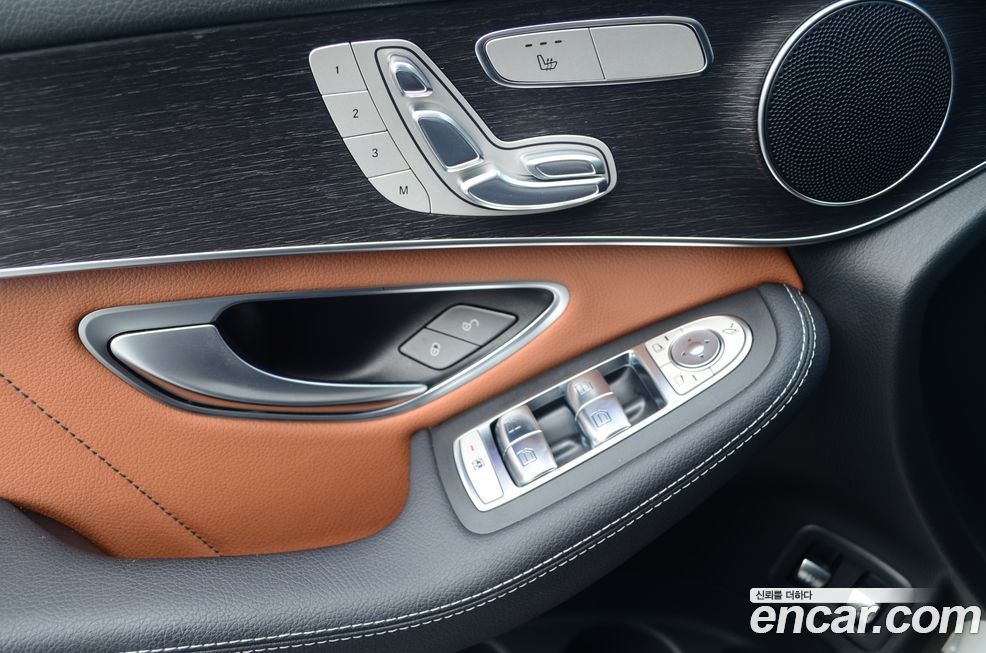 Mercedes-Benz GLC-Class 2021