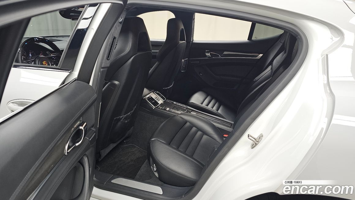 Porsche Panamera 2013