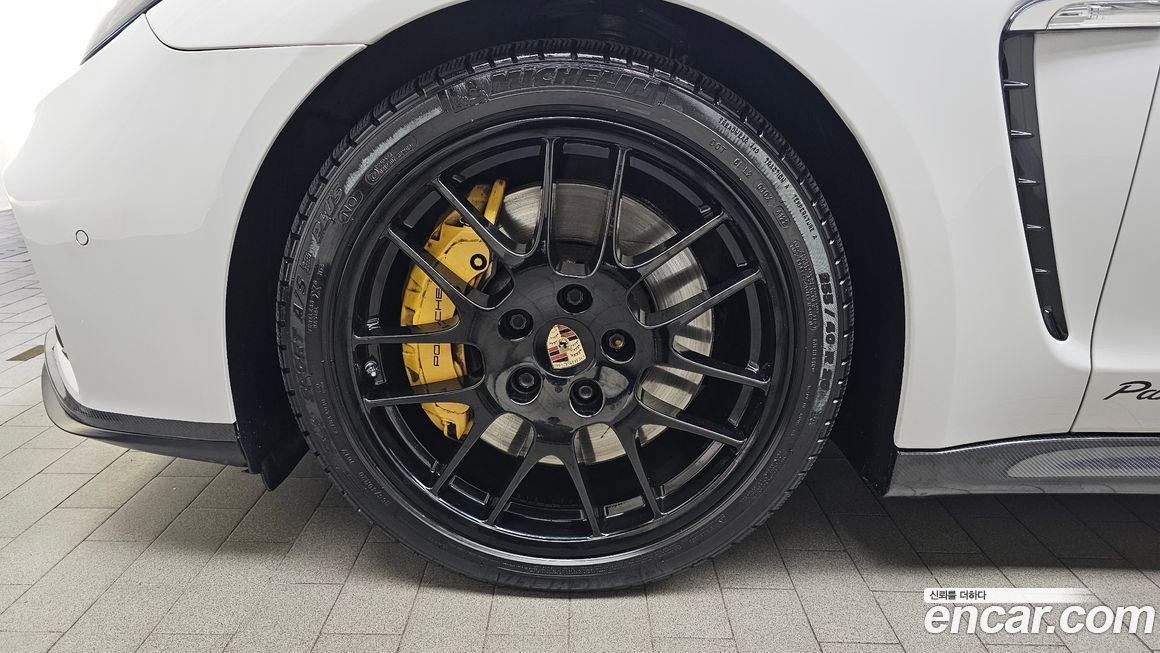 Porsche Panamera 2013