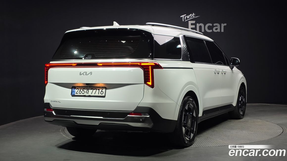 Kia Canival 2025