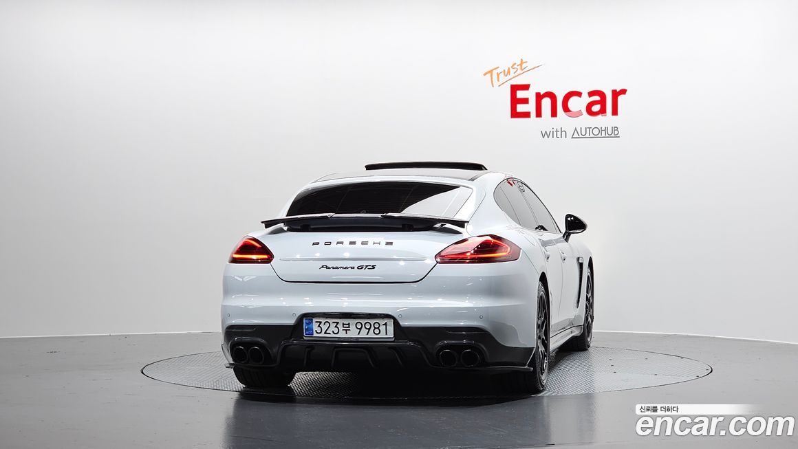 Porsche Panamera 2013