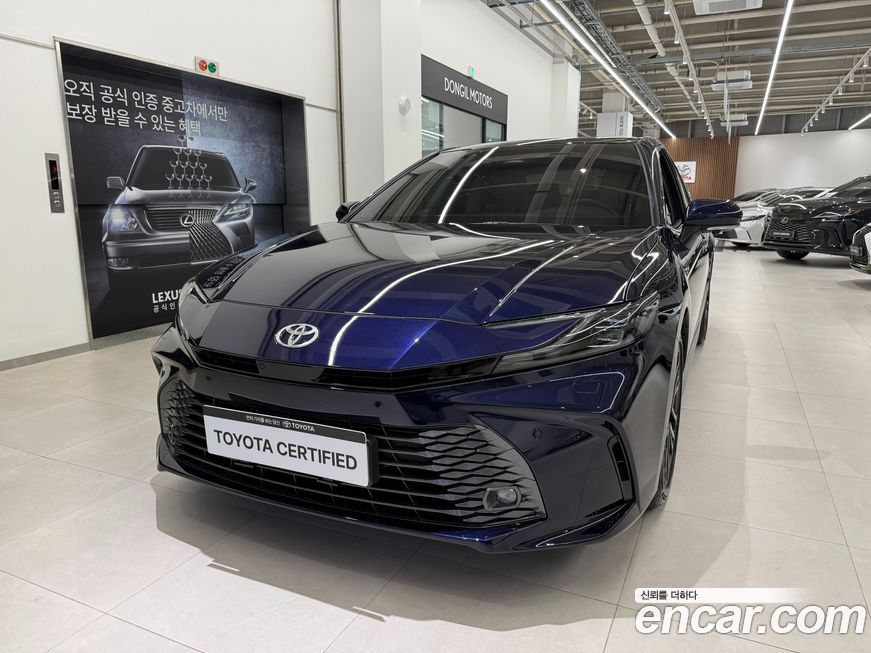 Toyota Camry 2025