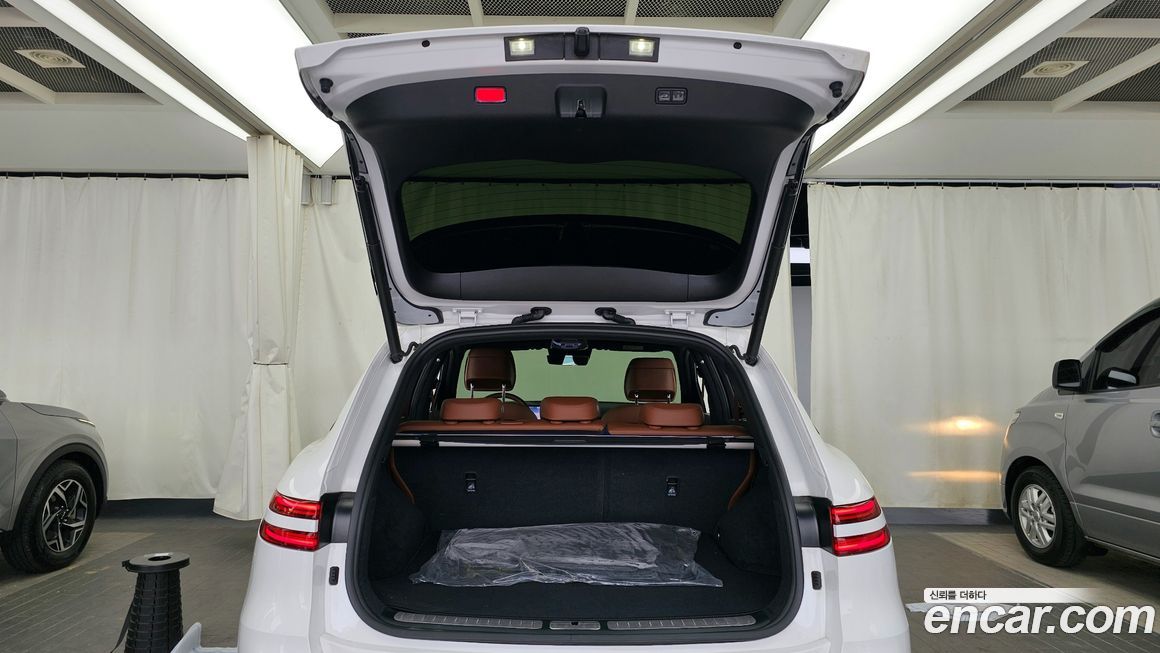 Genesis GV70 2025