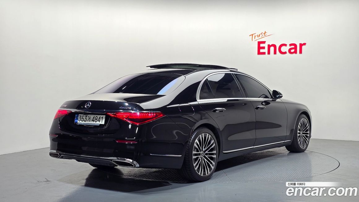 Mercedes-Benz S-Class 2021