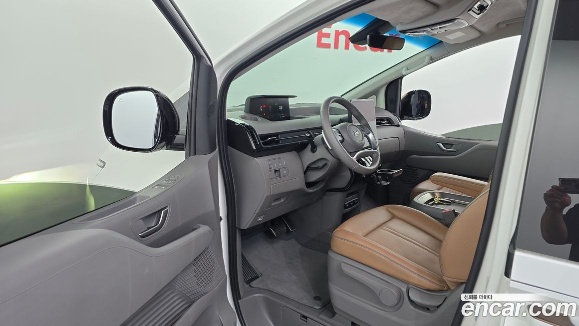 Hyundai Staria 2024