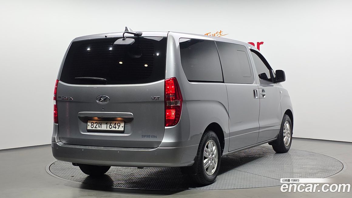 Hyundai Starex 2019