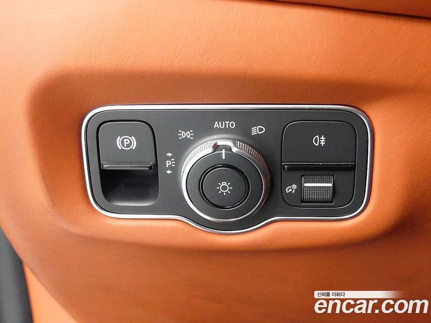 Astonmartin DB11 2023