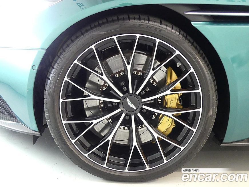 Astonmartin DB11 2023