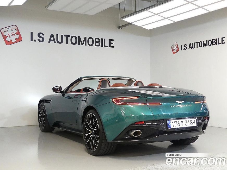 Astonmartin DB11 2023