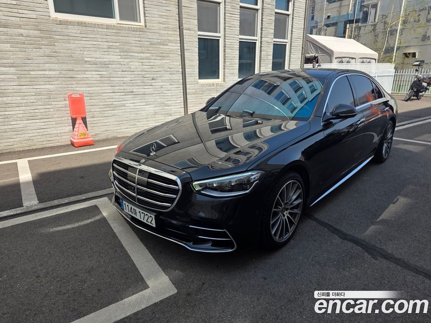 Mercedes-Benz S-Class 2021