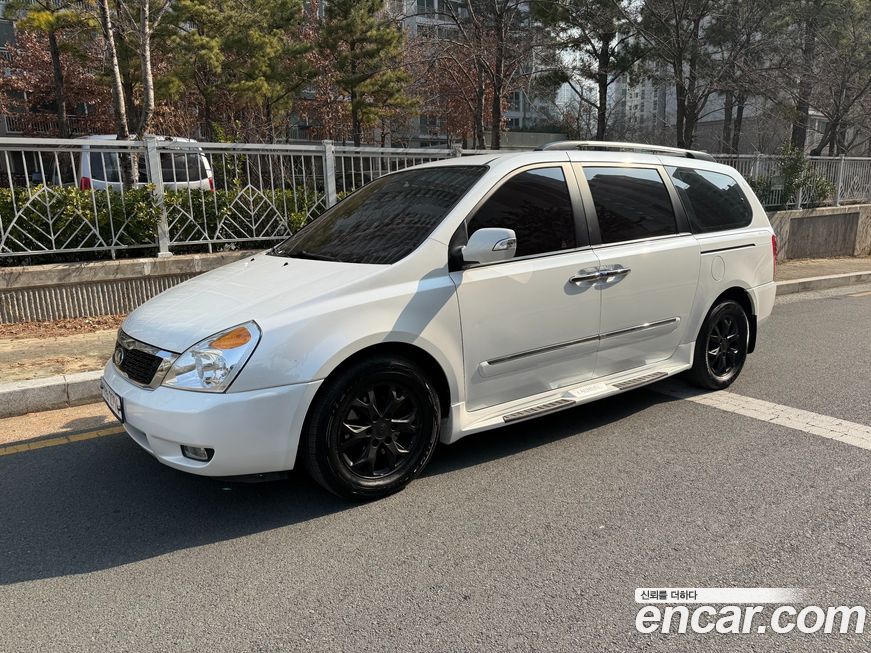 Kia Canival 2013