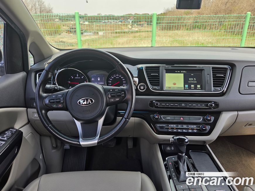 Kia Canival 2016
