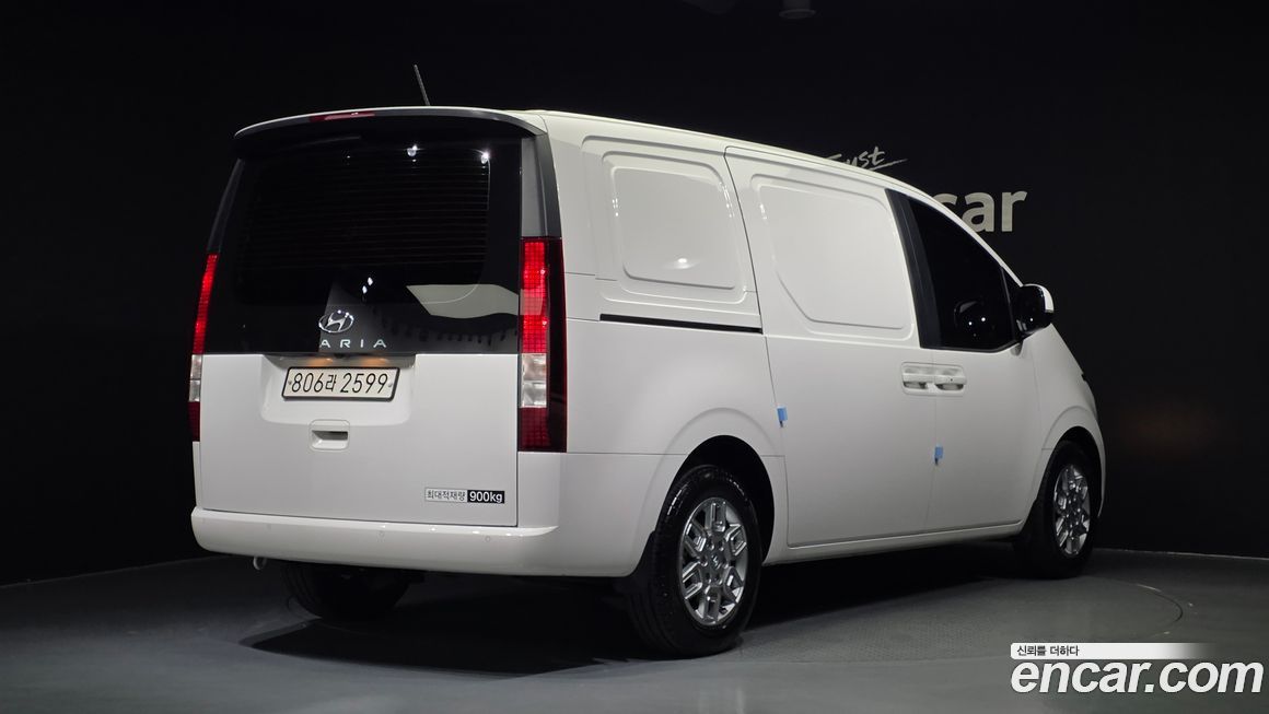 Hyundai Staria 2024