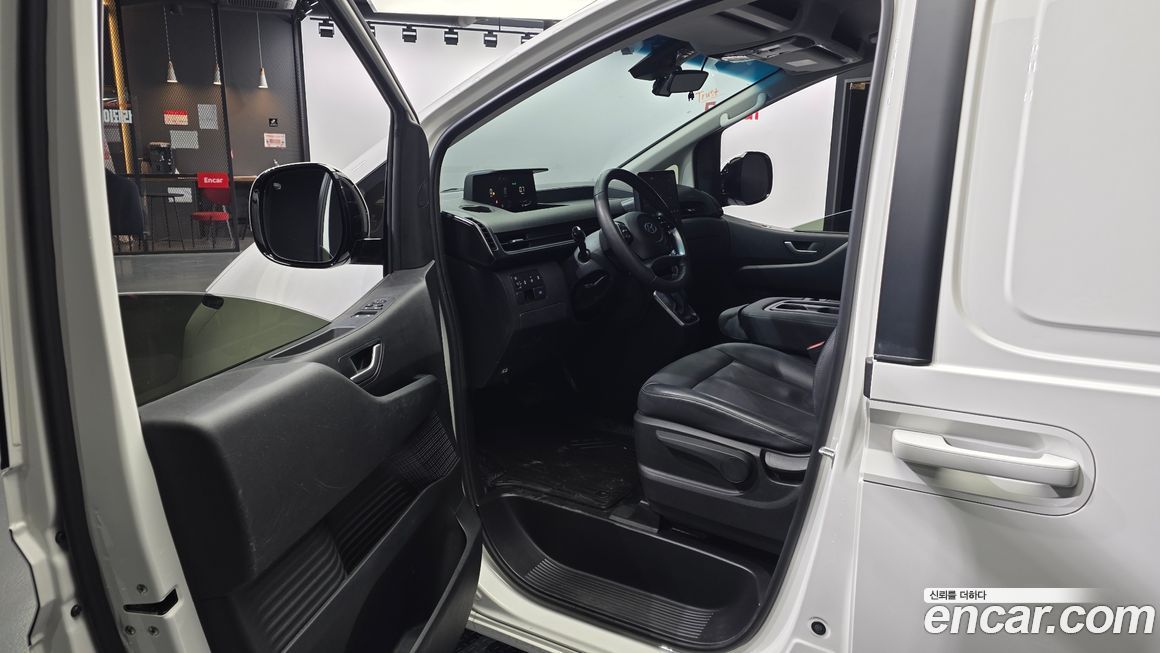 Hyundai Staria 2024
