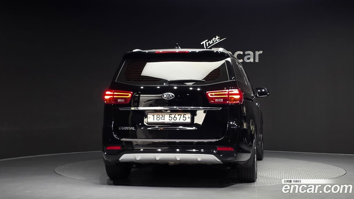 Kia Canival 2019