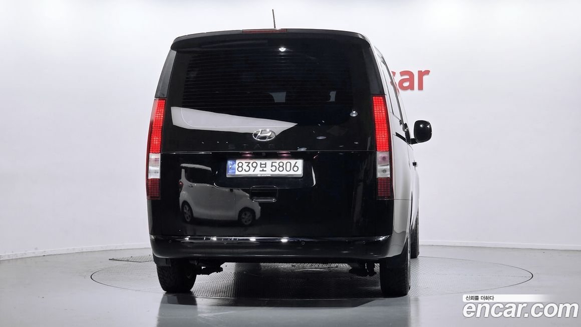 Hyundai Staria 2023