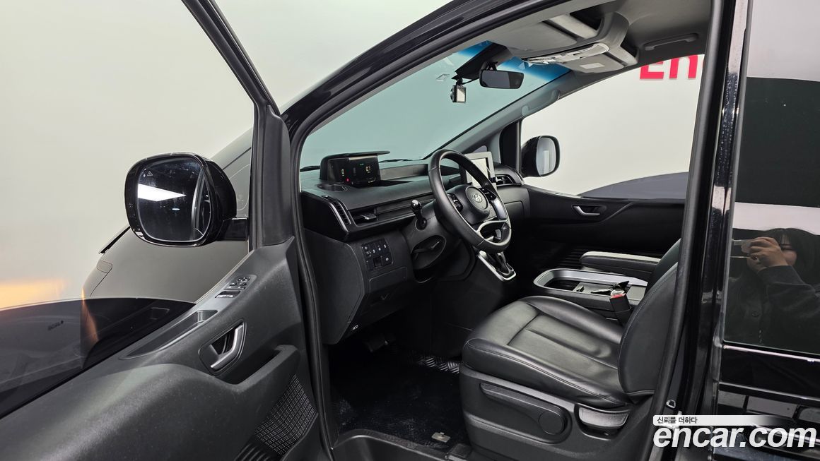 Hyundai Staria 2023