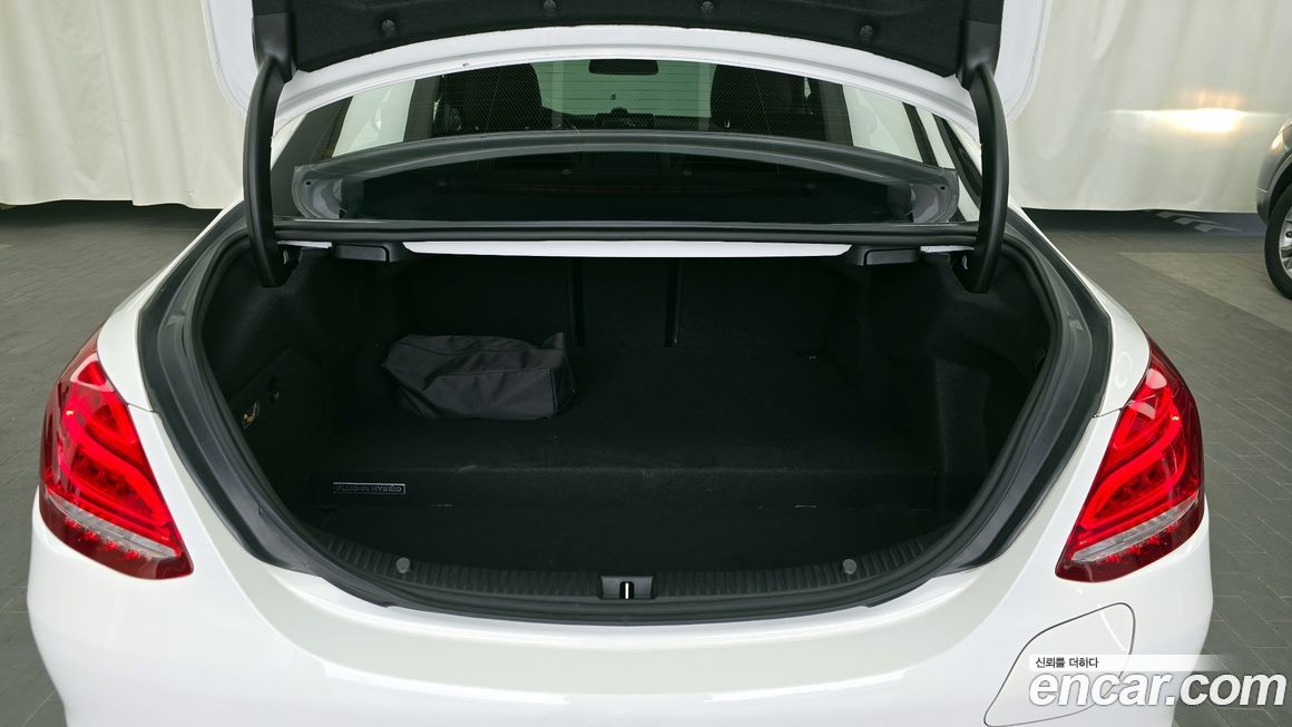 Mercedes-Benz C-Class 2018