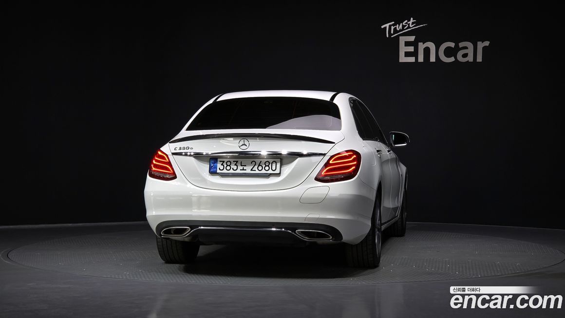 Mercedes-Benz C-Class 2018