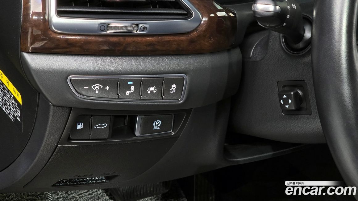 Genesis EQ900 2018
