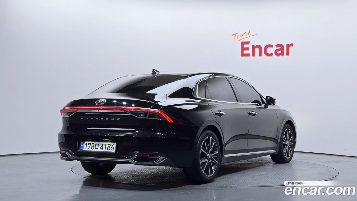 Hyundai Grandeur 2022