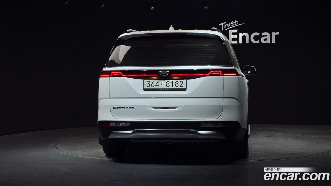 Kia Canival 2021