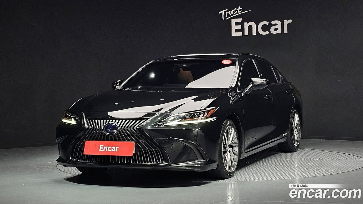 Lexus ES 2019