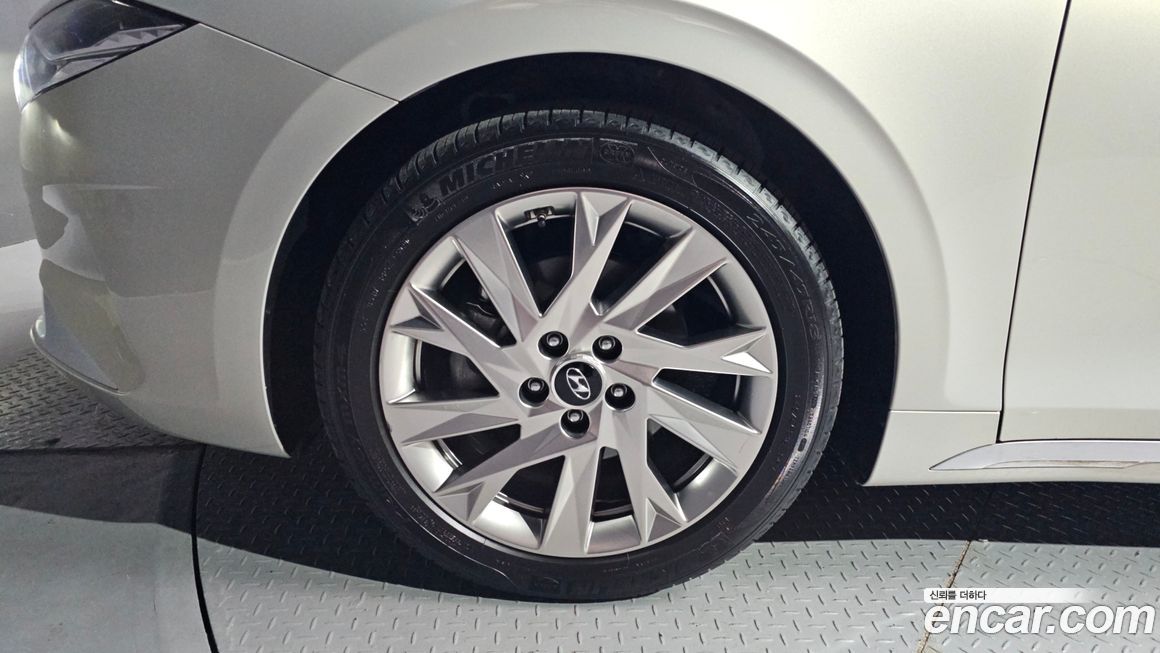 Hyundai Grandeur 2021