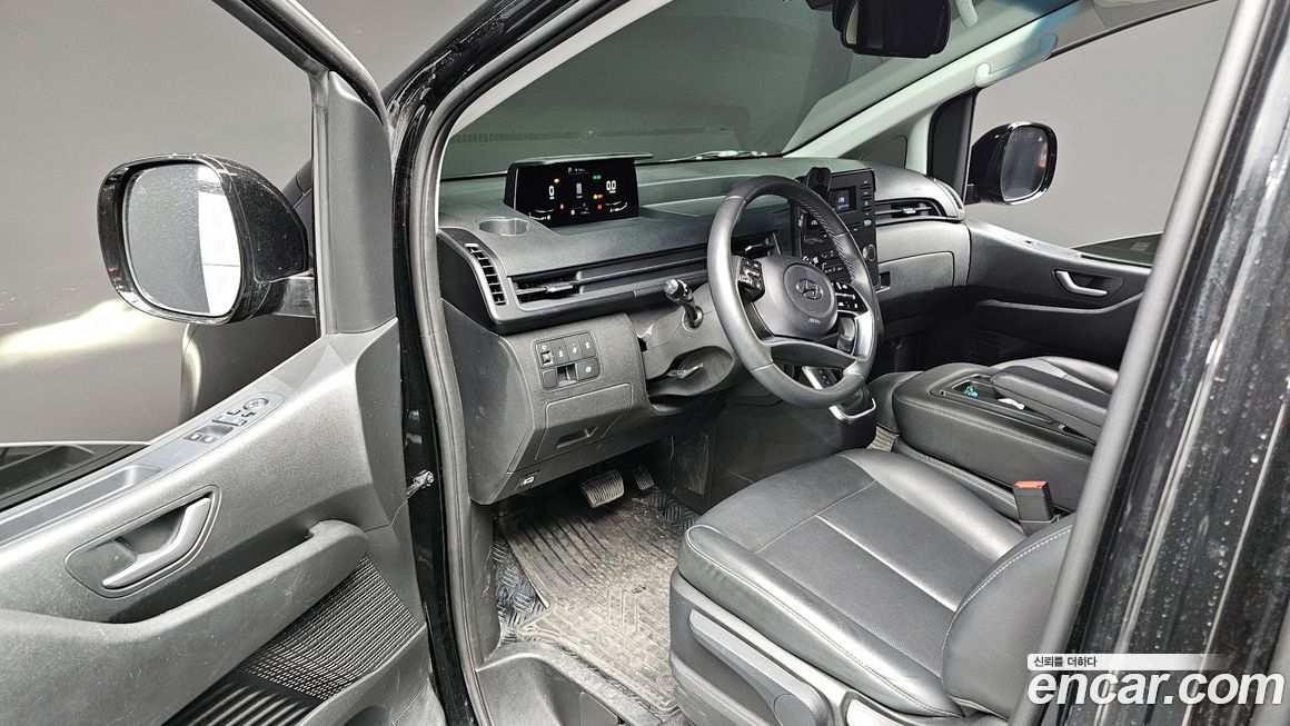 Hyundai Staria 2024
