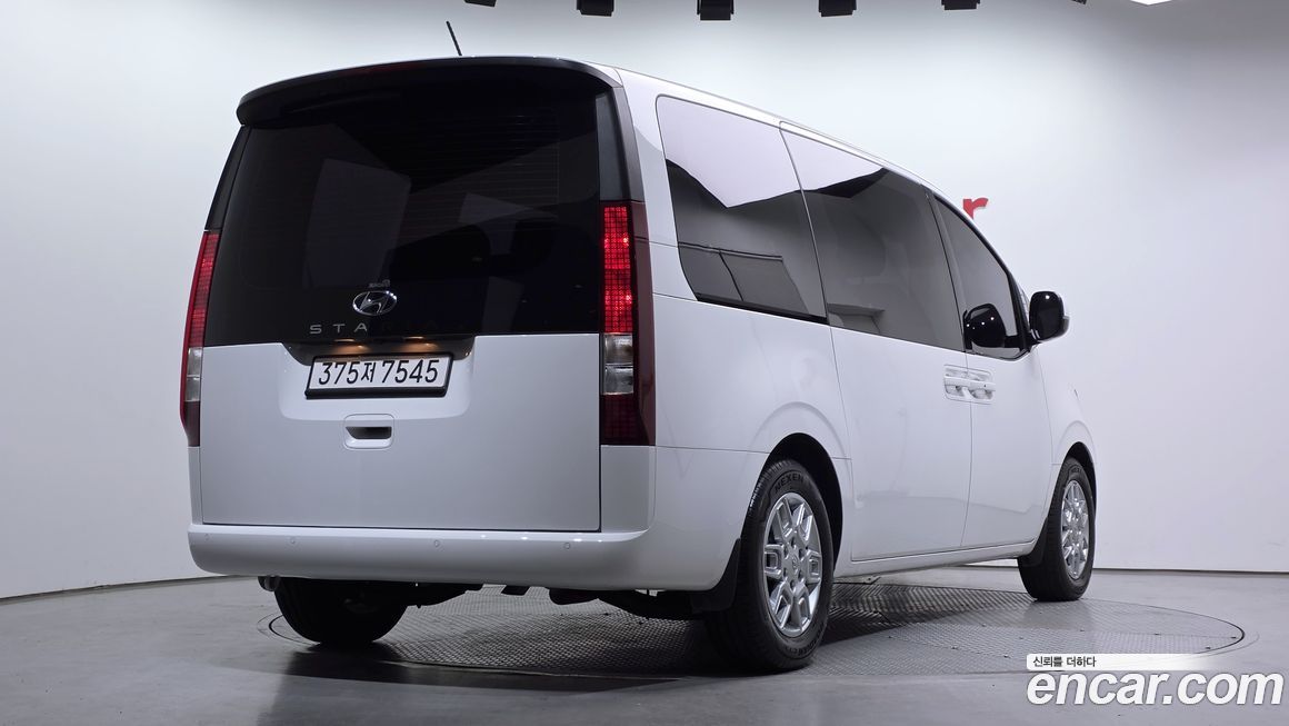 Hyundai Staria 2023