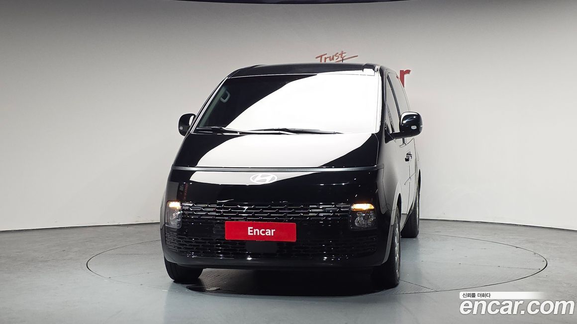 Hyundai Staria 2025