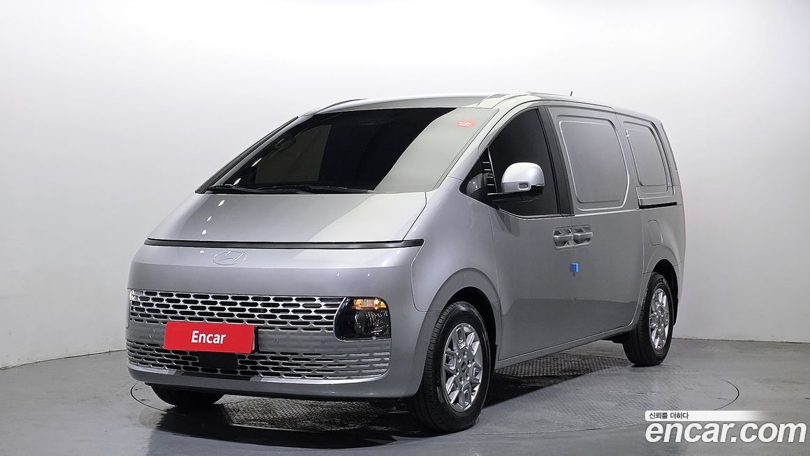 Hyundai Staria 2025