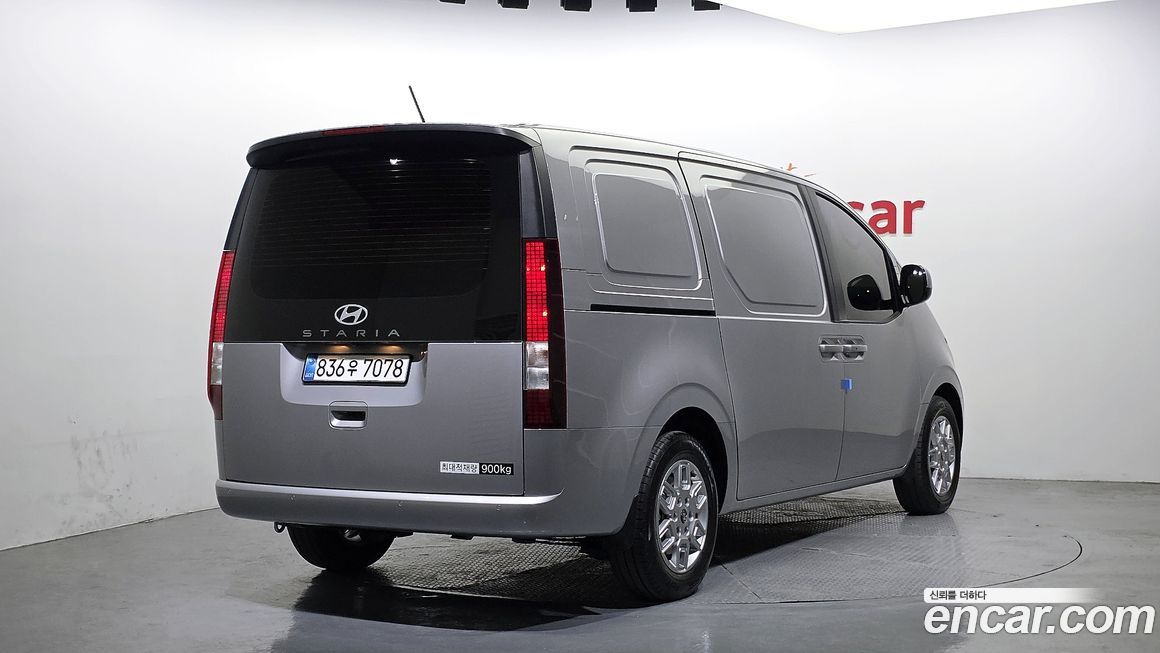 Hyundai Staria 2025