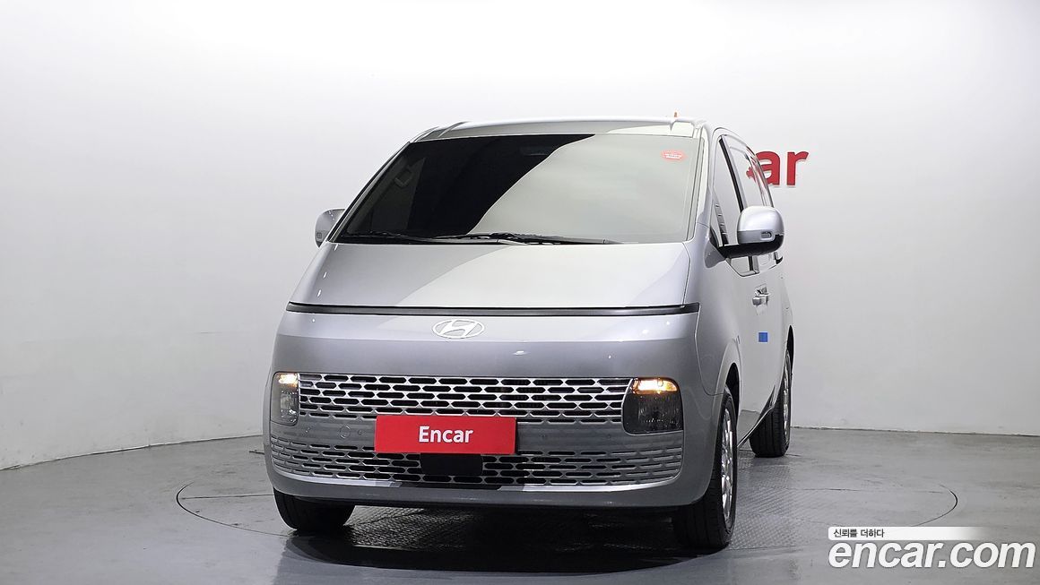 Hyundai Staria 2025