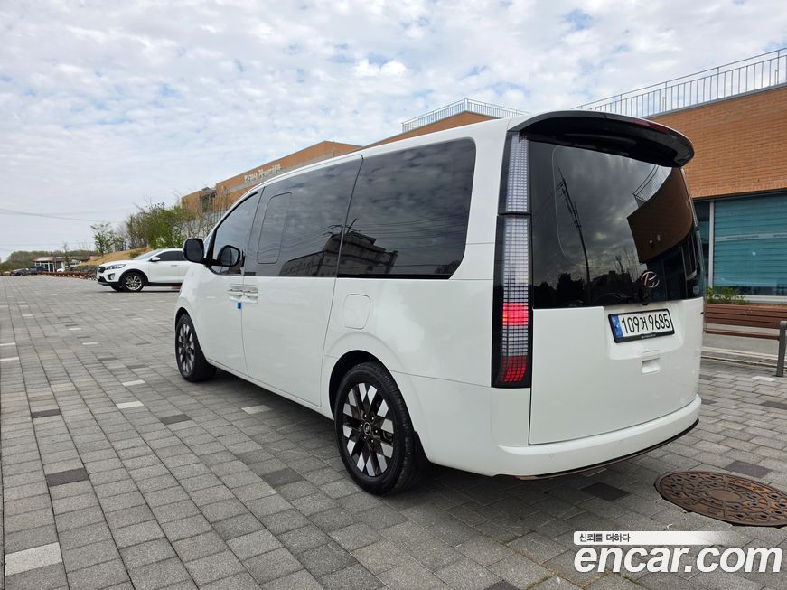 Hyundai Staria 2022