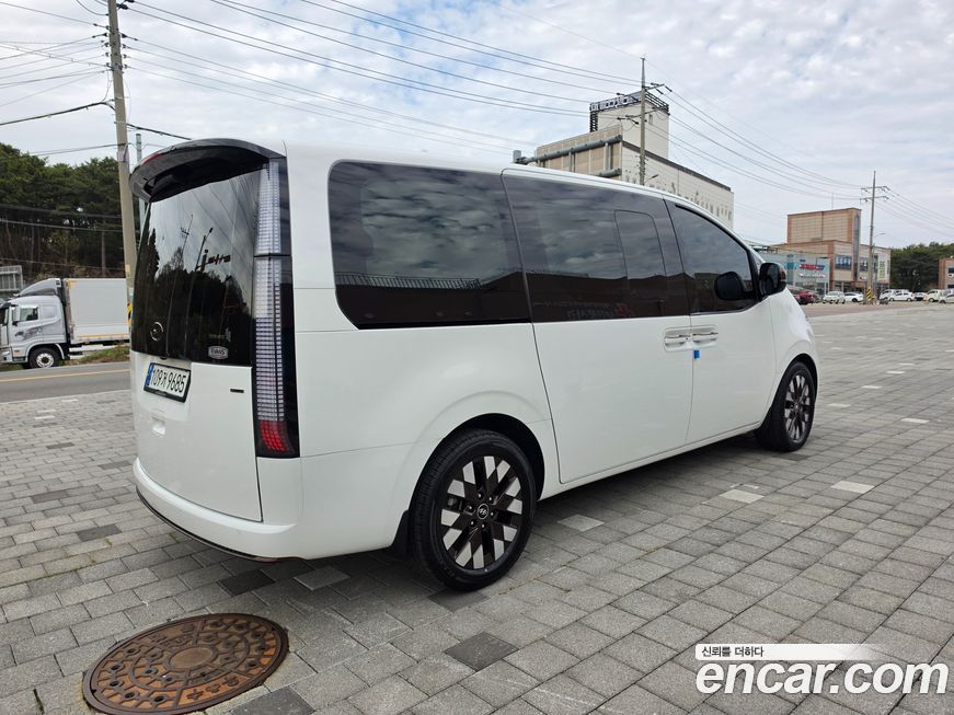 Hyundai Staria 2022