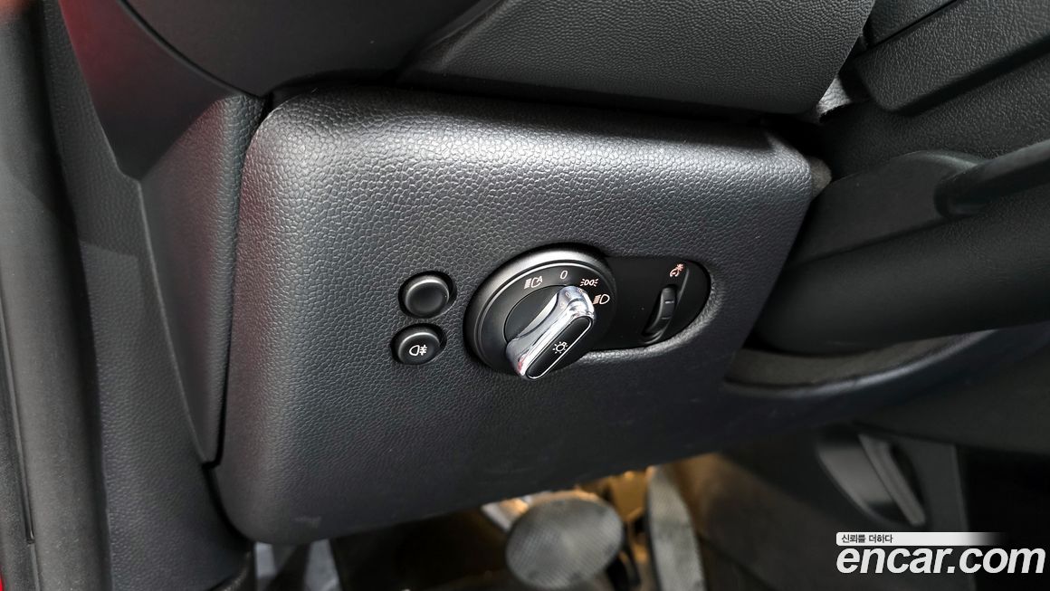 Mini Cooper Convertible 2024