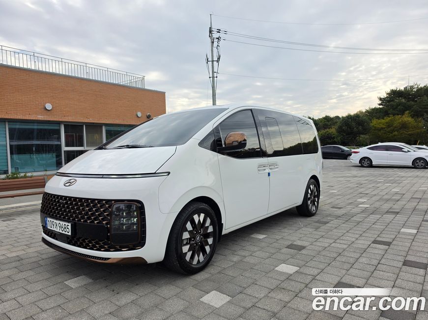 Hyundai Staria 2022