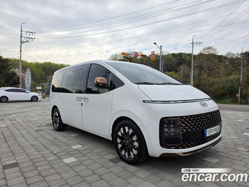 Hyundai Staria 2022