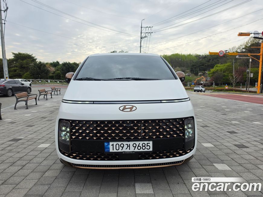 Hyundai Staria 2022