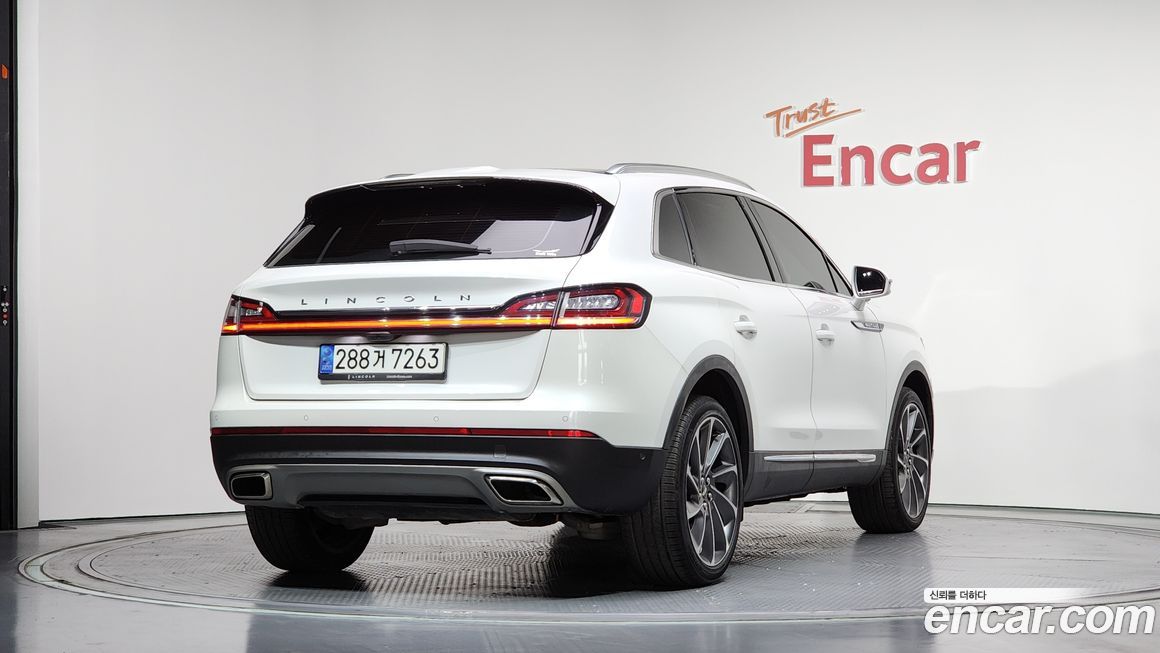 Lincoln Nautilus 2022