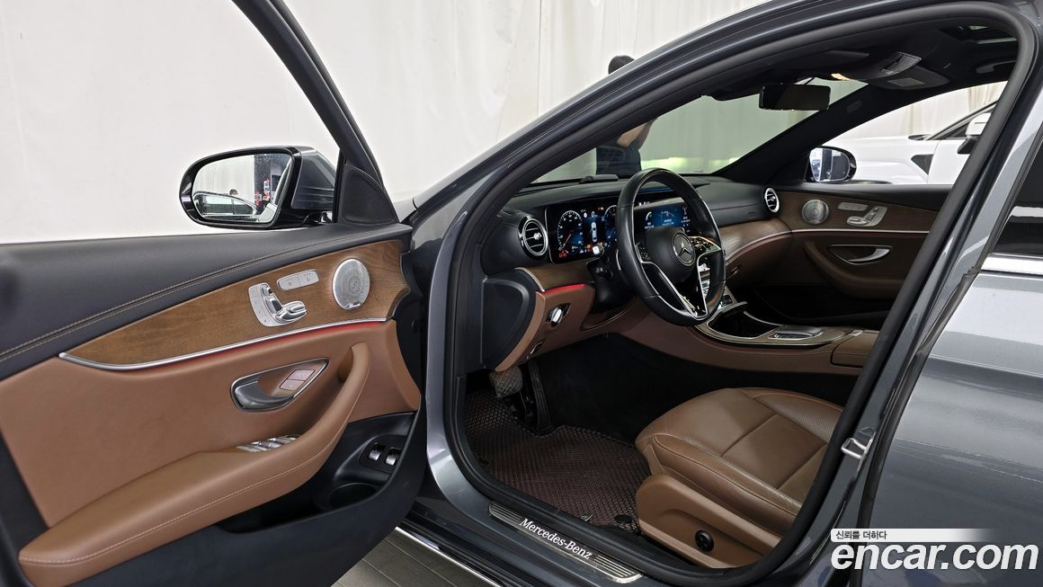 Mercedes-Benz E-Class 2021