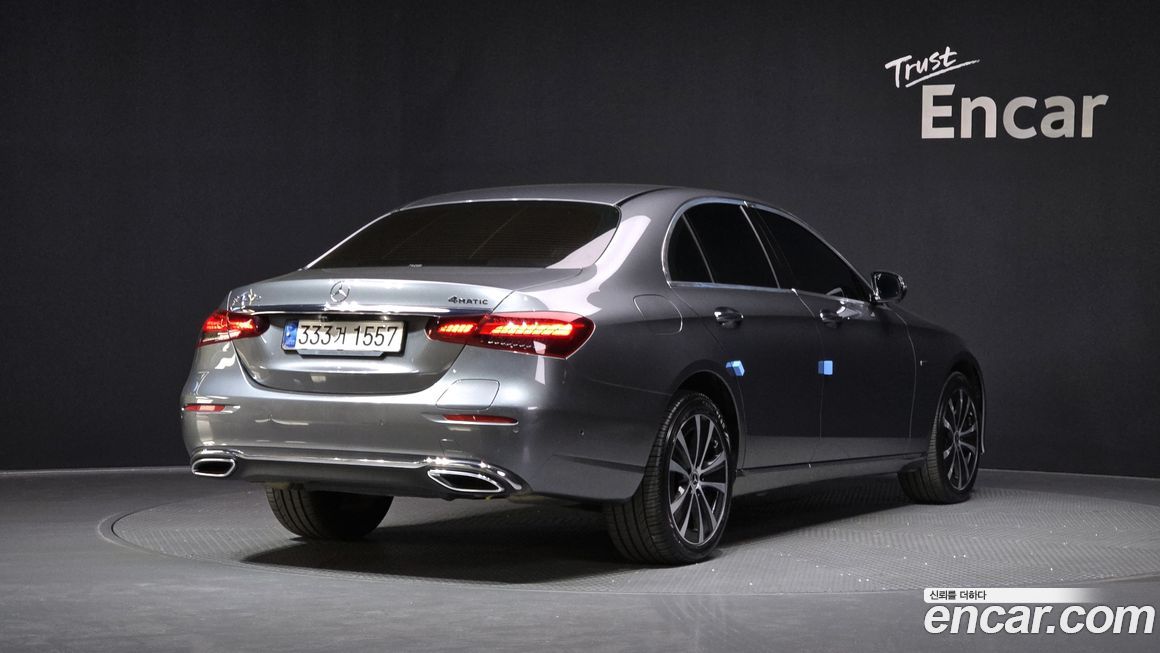 Mercedes-Benz E-Class 2021