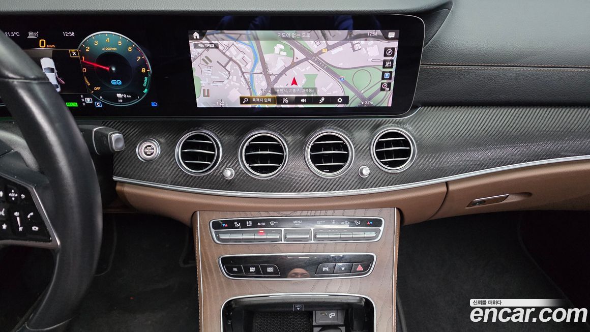 Mercedes-Benz E-Class 2021