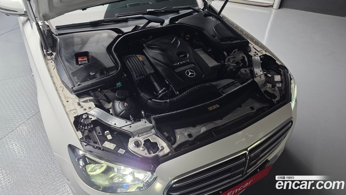 Mercedes-Benz E-Class 2021