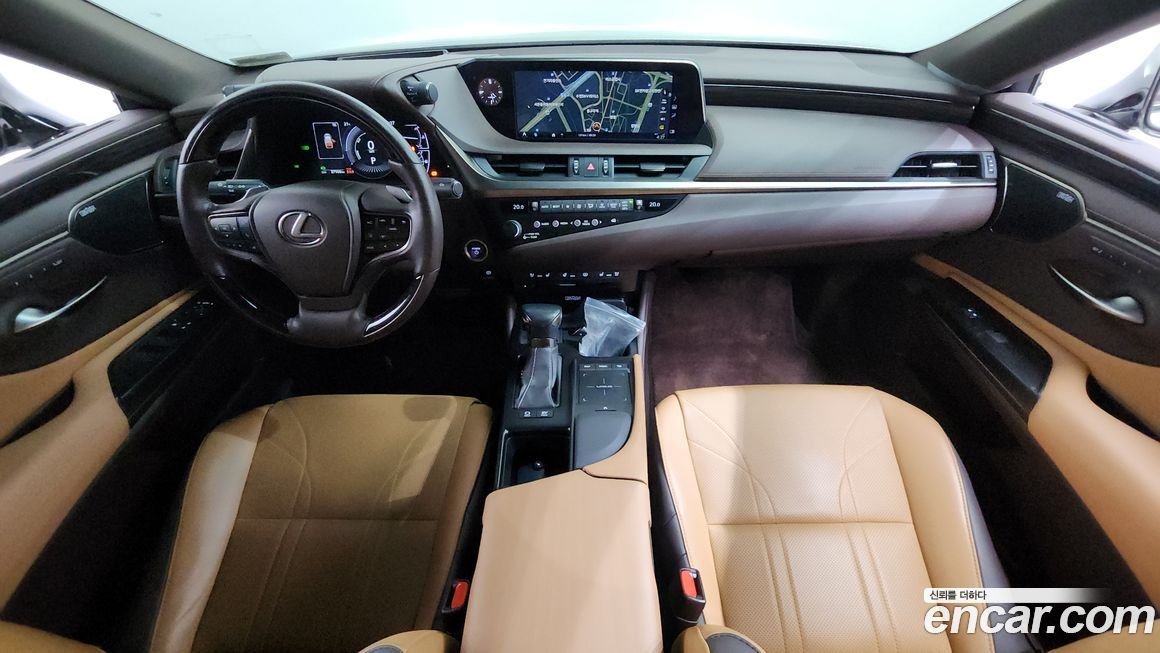 Lexus ES 2019