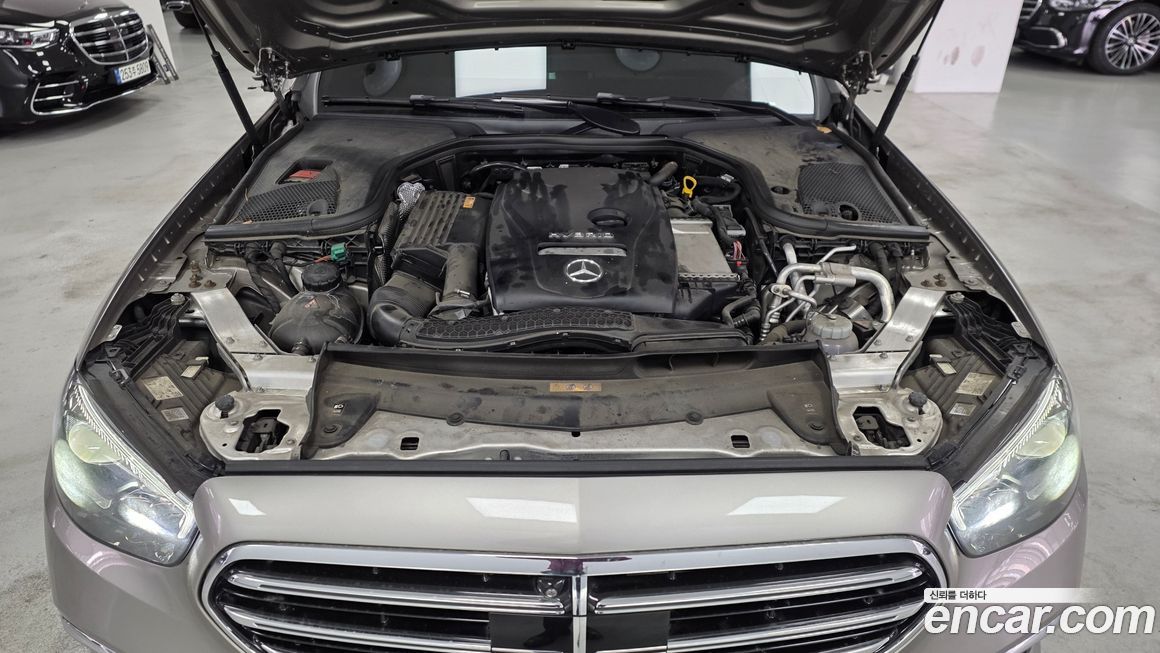 Mercedes-Benz E-Class 2021