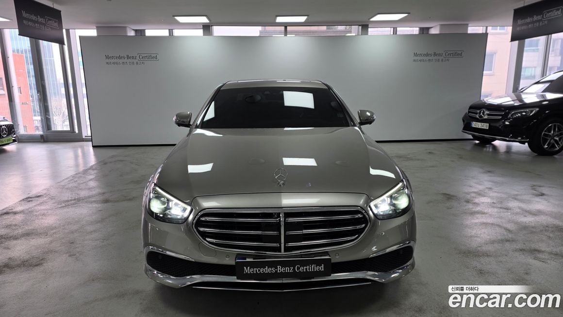 Mercedes-Benz E-Class 2021