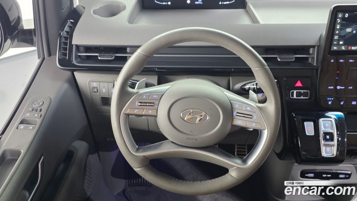 Hyundai Staria 2024
