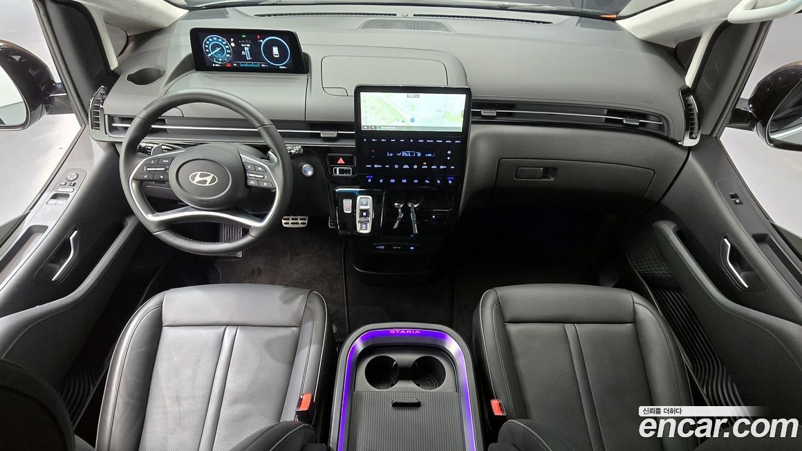 Hyundai Staria 2025